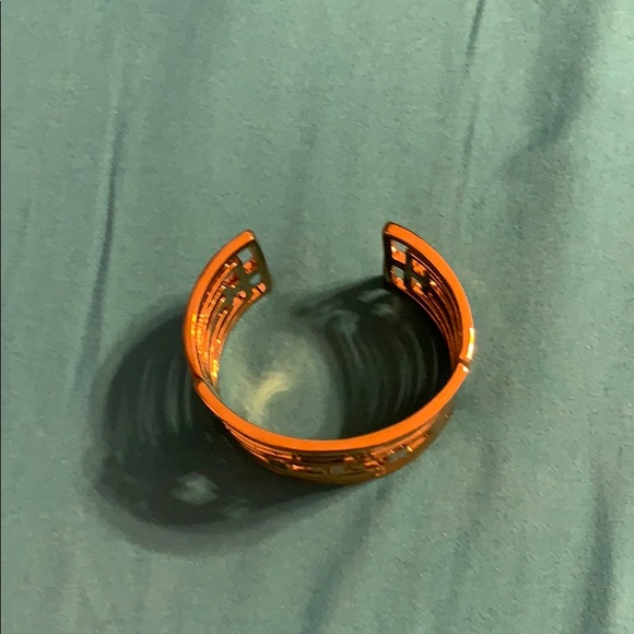 Tory Burch bracelet - Picture 2 of 3